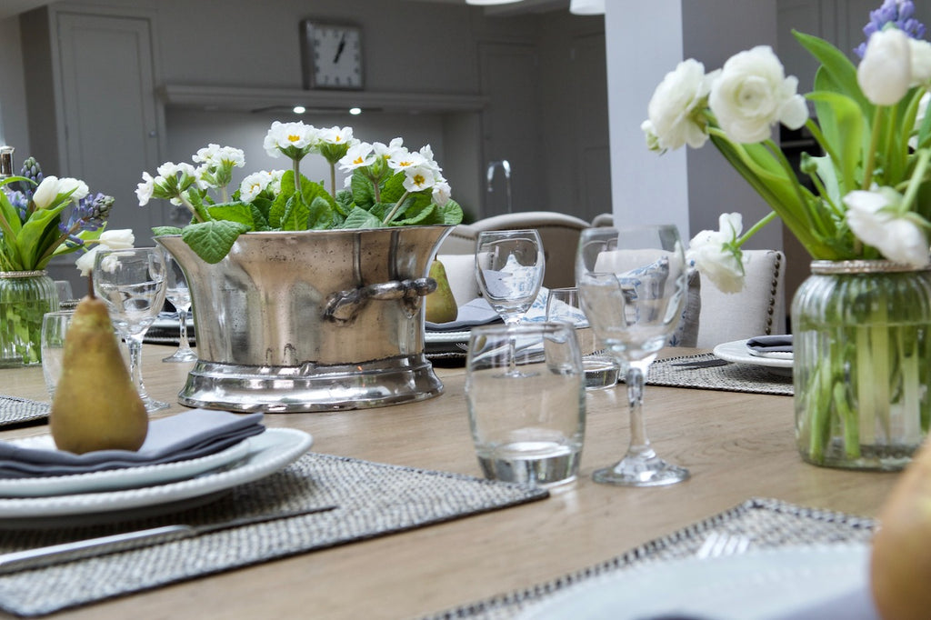 Stylish dining table accessories